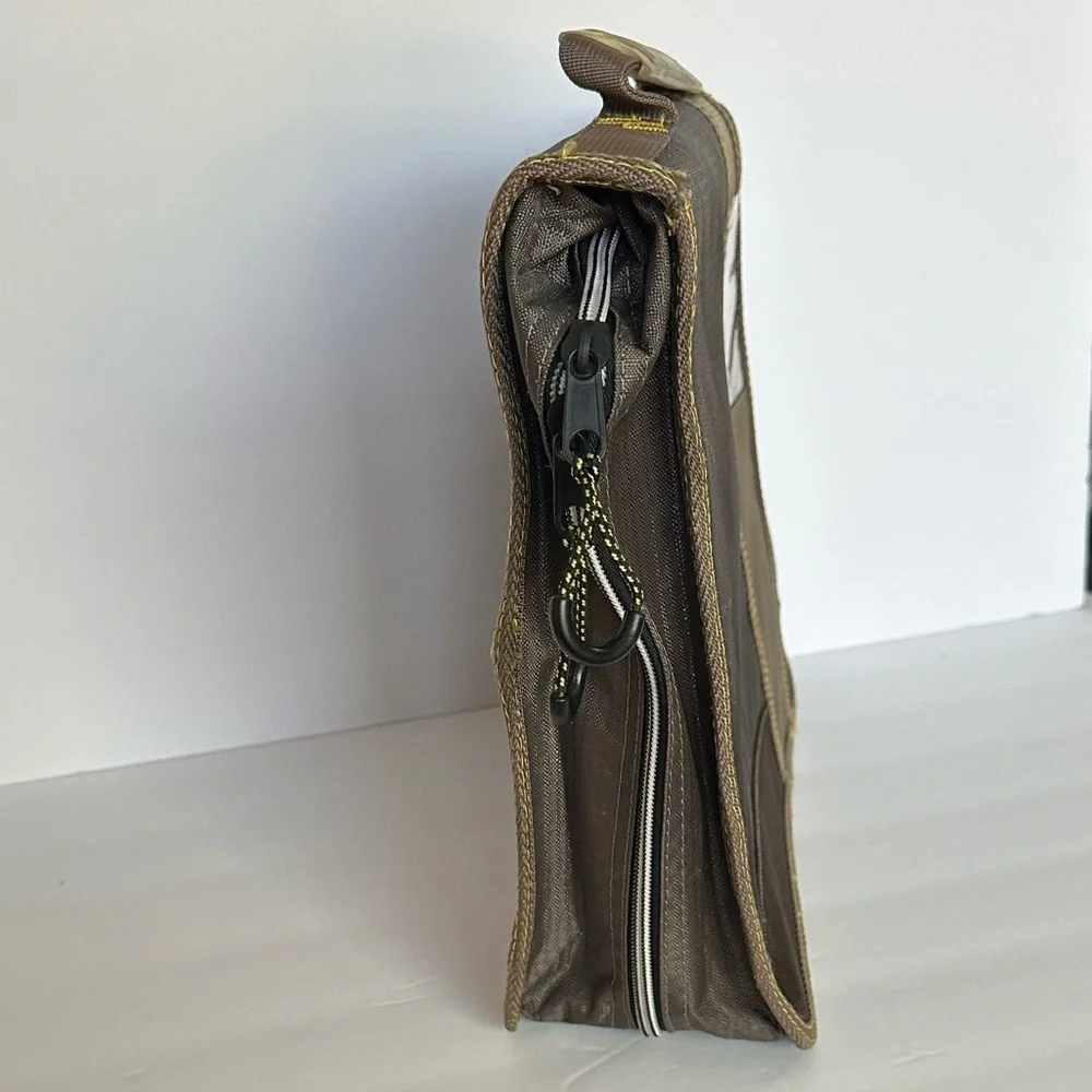 Browning Comp Series Shooting Bag, also a Browning Fishing Worm Binder. EUC